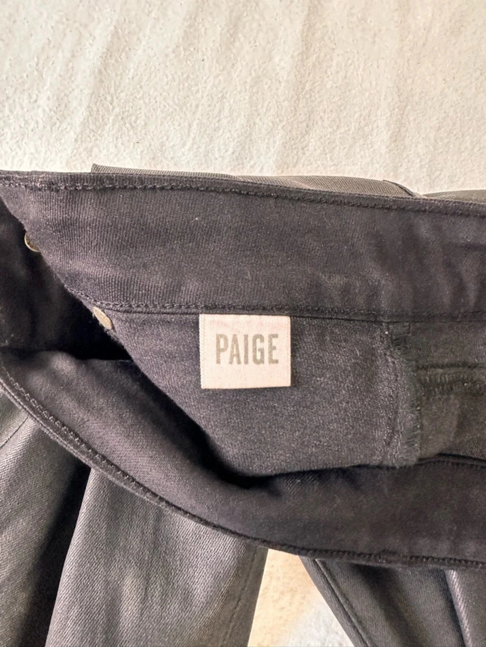 PAIGE women’s Black Coated Skinny Jeans Size 26